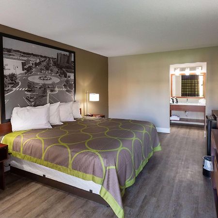Super 8 By Wyndham Goldsboro Motel Luaran gambar