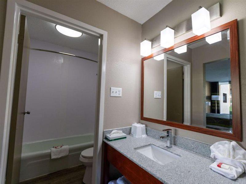 Super 8 By Wyndham Goldsboro Motel Luaran gambar