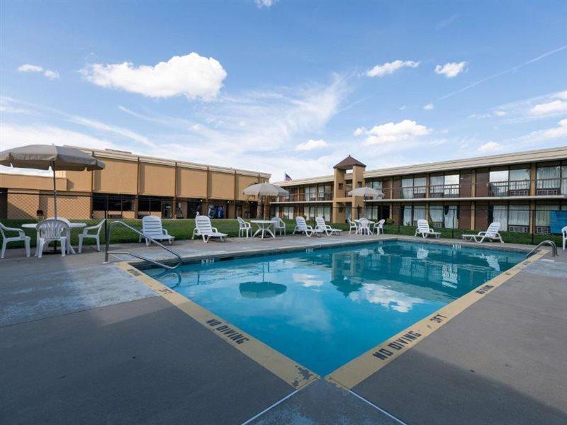Super 8 By Wyndham Goldsboro Motel Luaran gambar