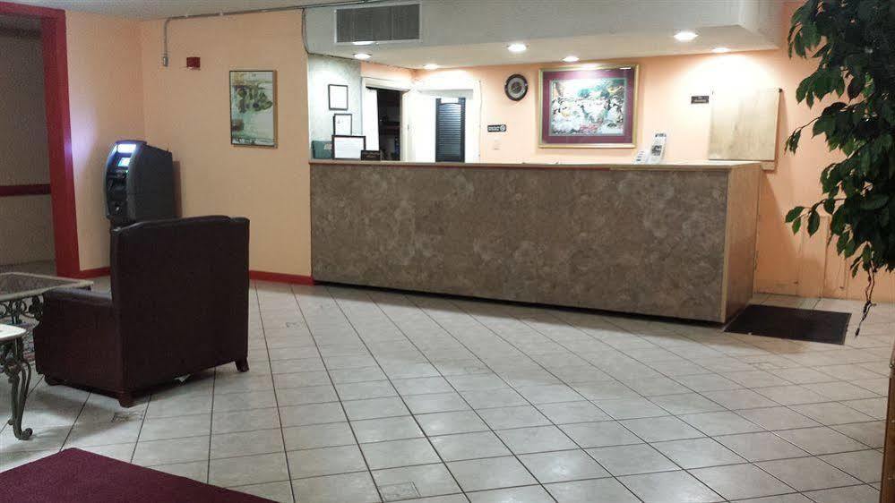 Super 8 By Wyndham Goldsboro Motel Luaran gambar