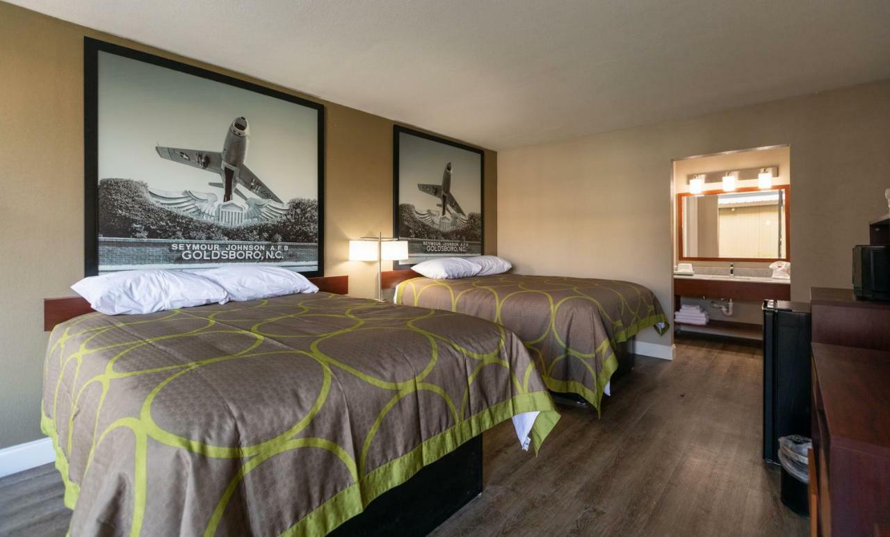 Super 8 By Wyndham Goldsboro Motel Luaran gambar