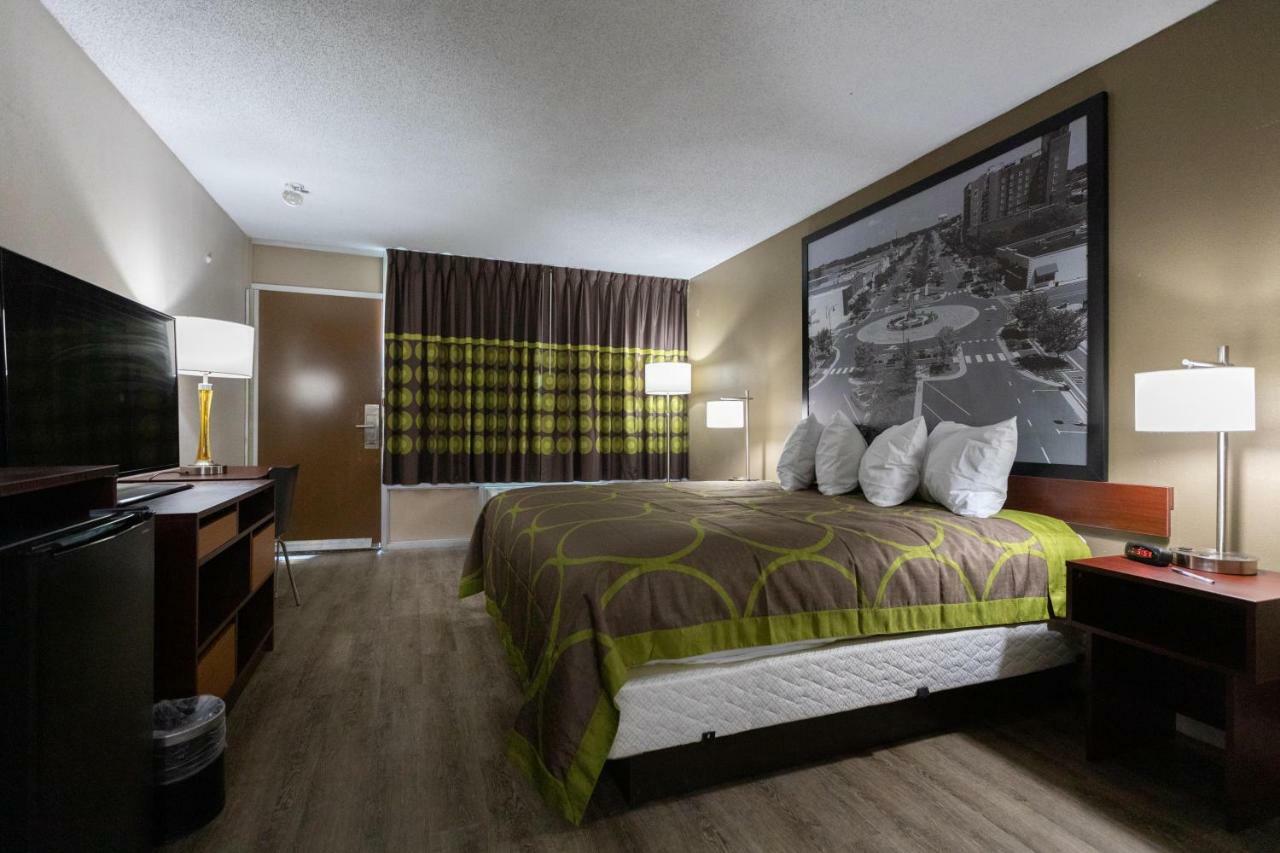 Super 8 By Wyndham Goldsboro Motel Luaran gambar