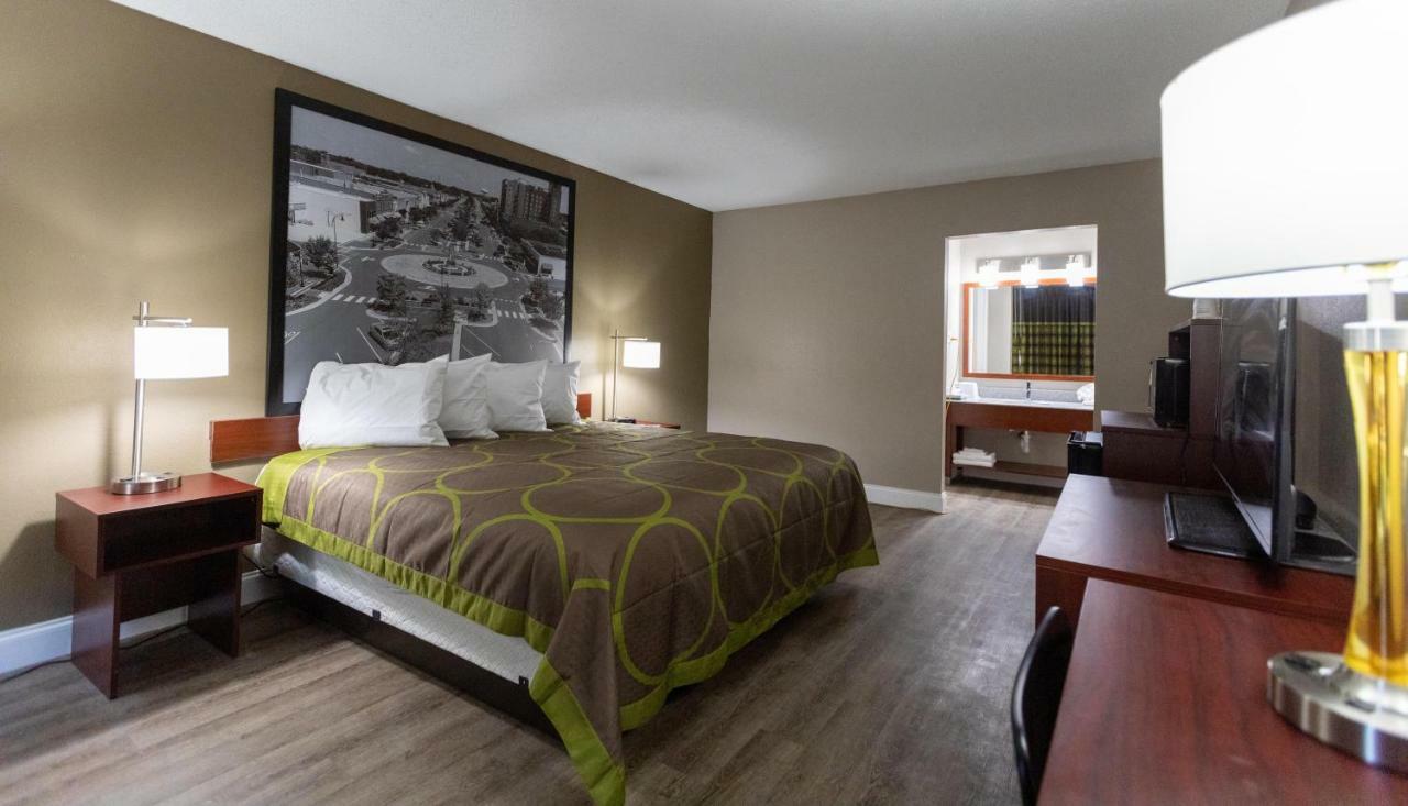 Super 8 By Wyndham Goldsboro Motel Luaran gambar